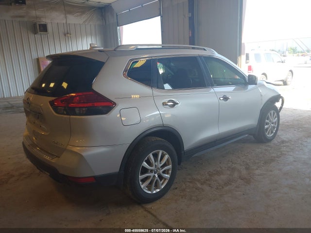 2017 Nissan Rogue Sv მანქანა იყიდება აუქციონზე, vin: 5N1AT2MV8HC771132, აუქციონის ნომერი: 45558625