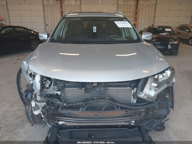 2017 Nissan Rogue Sv მანქანა იყიდება აუქციონზე, vin: 5N1AT2MV8HC771132, აუქციონის ნომერი: 45558625