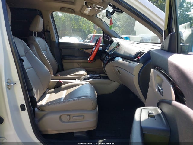 Продаж на аукціоні авто 2019 Honda Pilot Touring, vin: 5FNYF6H64KB034704, номер лоту: 45558669