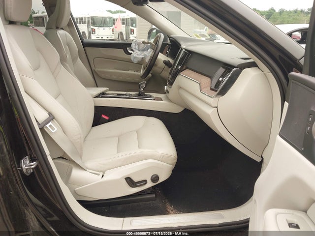 45558673 :رقم المزاد ، YV4102RK0M1749396 vin ، 2021 Volvo Xc60 T5 Momentum مزاد بيع