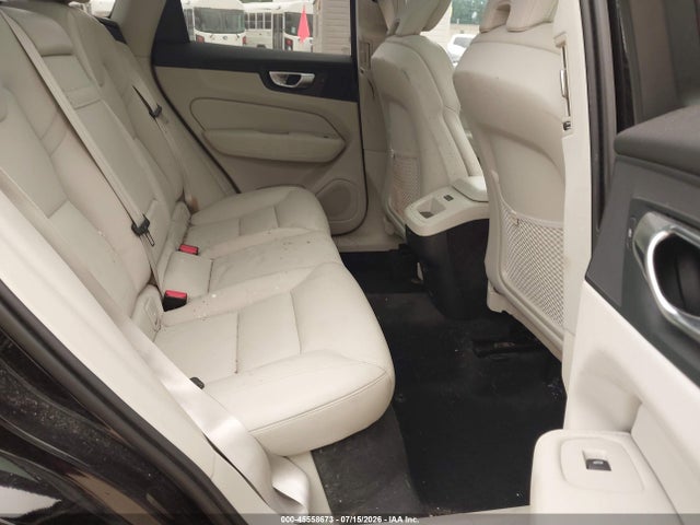 45558673 :رقم المزاد ، YV4102RK0M1749396 vin ، 2021 Volvo Xc60 T5 Momentum مزاد بيع