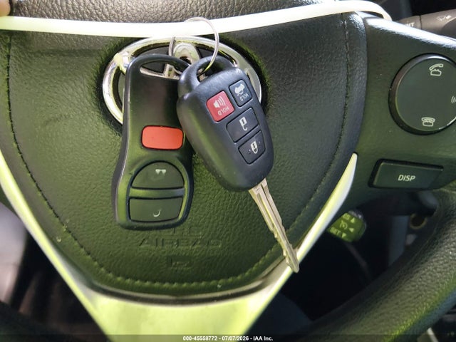 2T1BURHE0FC352057 Toyota COROLLA LE