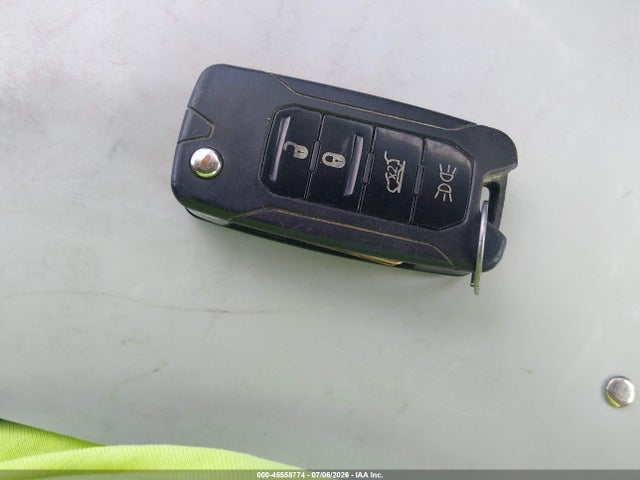 2015 Jeep Renegade Sport მანქანა იყიდება აუქციონზე, vin: ZACCJAAT9FPB78985, აუქციონის ნომერი: 45558774