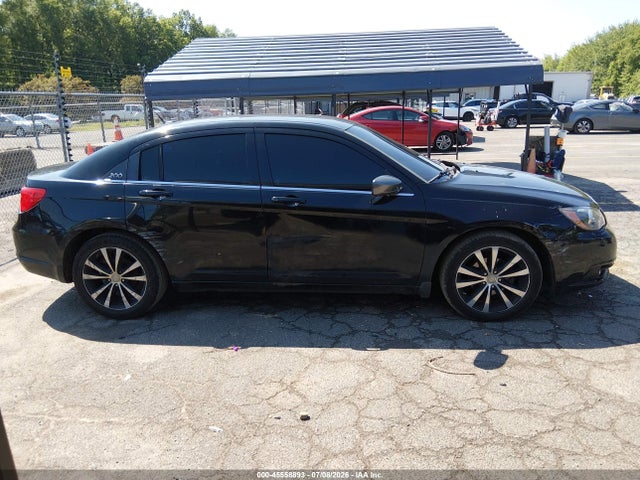 45558893 :رقم المزاد ، 1C3CCBBG6DN723522 vin ، 2013 Chrysler 200 Touring مزاد بيع