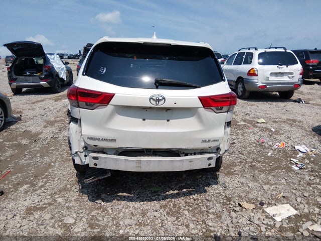 Toyota Highlander Xle 2018 5TDJZRFH6JS538289 Image 17