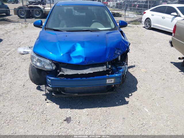 45559056 :رقم المزاد ، 1G1JD5SB1L4124112 vin ، 2020 Chevrolet Sonic Fwd  Lt مزاد بيع