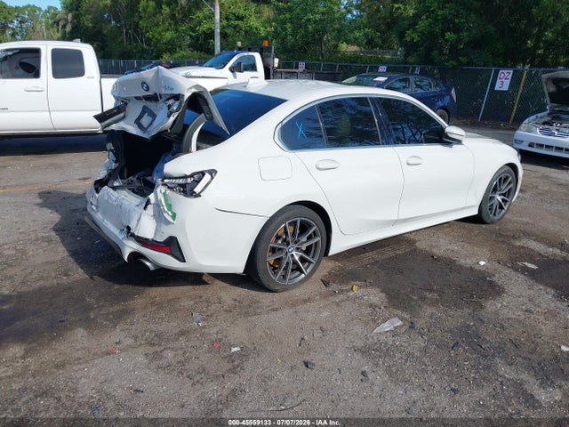 45559133 :رقم المزاد ، WBA5P7C09MFL25378 vin ، 2021 Bmw 330e مزاد بيع