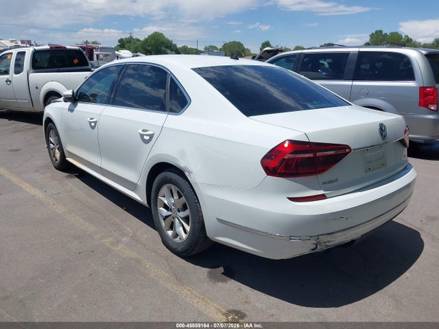 1VWAT7A36HC064676 Volkswagen Passat 1.8t S