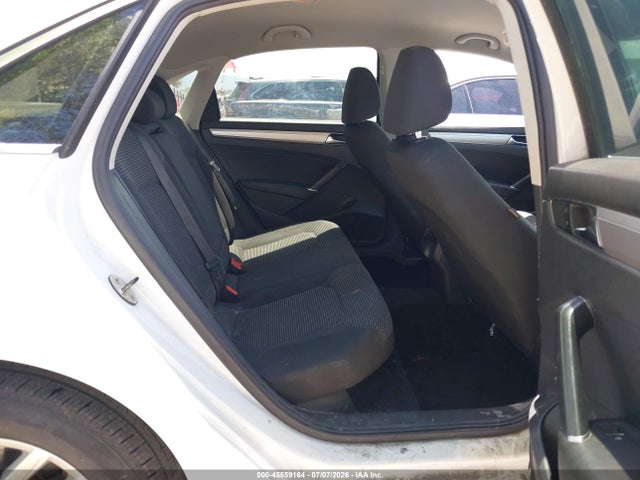 1VWAT7A36HC064676 Volkswagen Passat 1.8t S