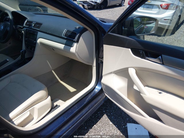 Продаж на аукціоні авто 2013 Volkswagen Passat 2.5l Wolfsburg Edition, vin: 1VWAH7A39DC146977, номер лоту: 45559190