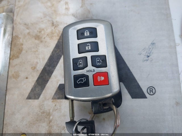 Продажа на аукционе авто 2015 Toyota Sienna Xle 8 Passenger, vin: 5TDYK3DC4FS539844, номер лота: 45559316