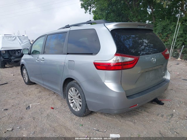 Продажа на аукционе авто 2015 Toyota Sienna Xle 8 Passenger, vin: 5TDYK3DC4FS539844, номер лота: 45559316