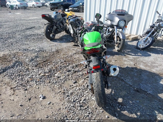 Kawasaki EX400 2022 JKAEXKG1XNDAG8410 Image 6