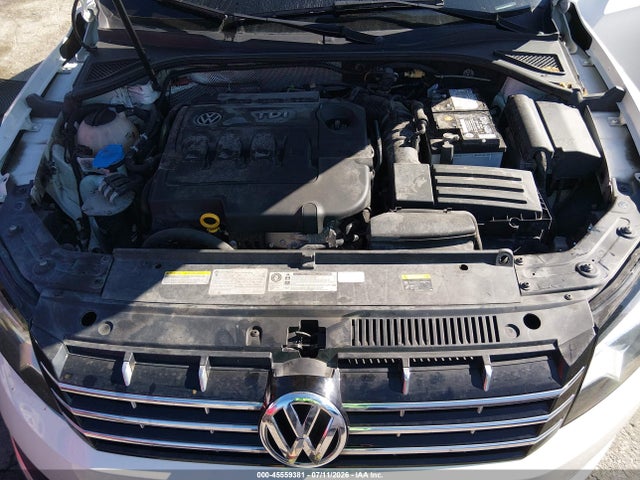 Aukcja sprzedaży 2015 Volkswagen Passat 2.0l Tdi Sel Premium, vin: 1VWCV7A34FC088765, numer aukcji: 45559381