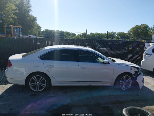 Aukcja sprzedaży 2015 Volkswagen Passat 2.0l Tdi Sel Premium, vin: 1VWCV7A34FC088765, numer aukcji: 45559381