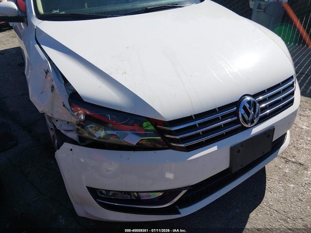 Aukcja sprzedaży 2015 Volkswagen Passat 2.0l Tdi Sel Premium, vin: 1VWCV7A34FC088765, numer aukcji: 45559381