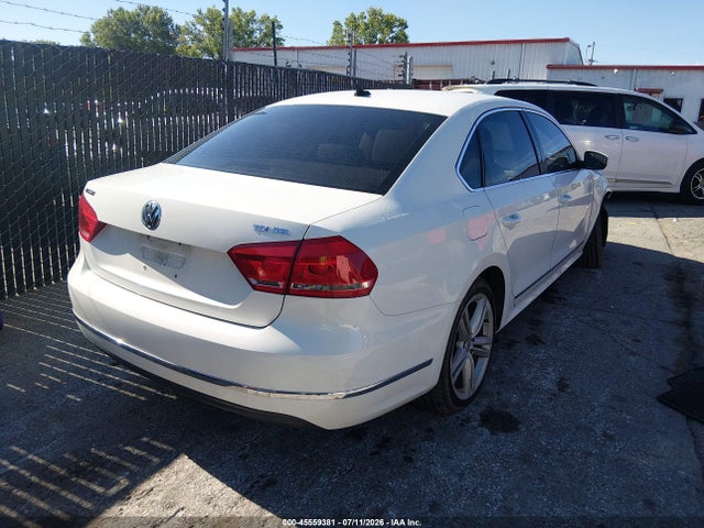 Aukcja sprzedaży 2015 Volkswagen Passat 2.0l Tdi Sel Premium, vin: 1VWCV7A34FC088765, numer aukcji: 45559381