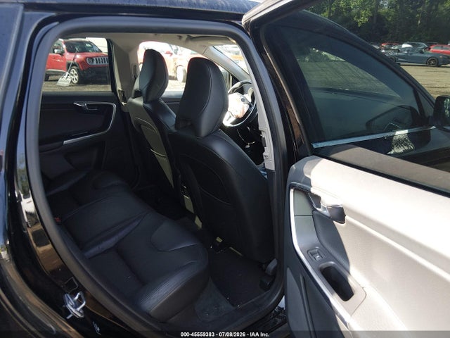 2014 Volvo Xc60 T6 R-design მანქანა იყიდება აუქციონზე, vin: YV4902DZ9E2543318, აუქციონის ნომერი: 45559383
