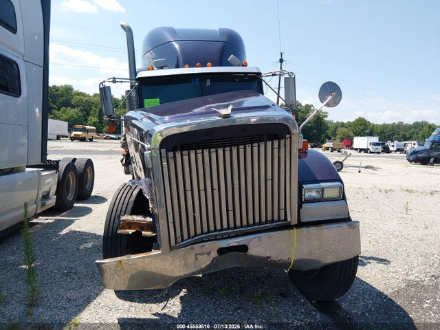 Продаж на аукціоні авто 2000 Freightliner Conventional Fld120, vin: 1FUPC7WB0YLA88576, номер лоту: 45559510