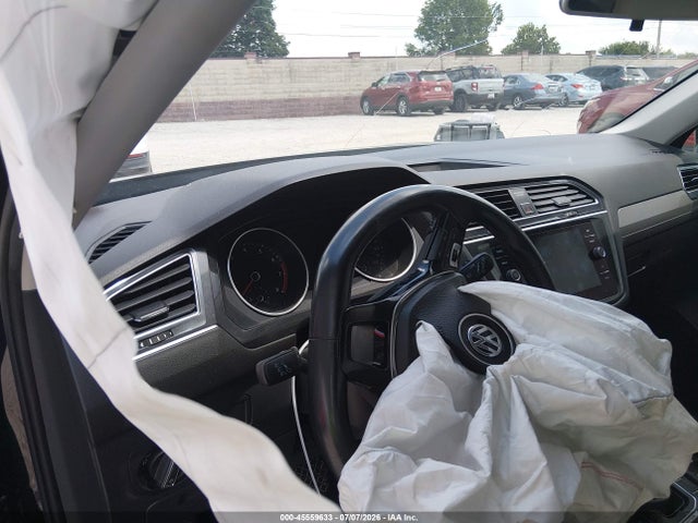 45559633 :رقم المزاد ، 3VV2B7AX8JM000772 vin ، 2018 Volkswagen Tiguan 2.0t Se/2.0t Sel مزاد بيع