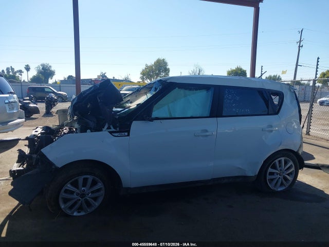 KIA SOUL + 2018 KNDJP3A5XJ7898692 Image 15