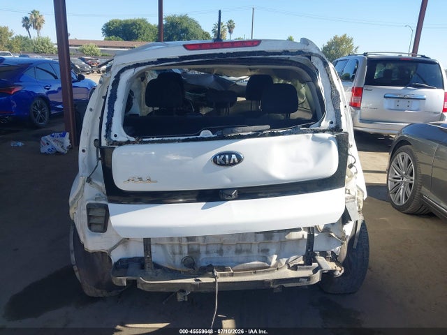 KIA SOUL + 2018 KNDJP3A5XJ7898692 Image 17