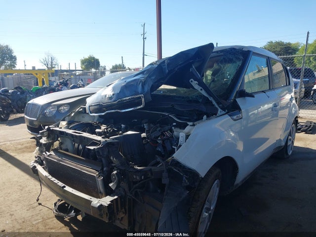 KIA SOUL + 2018 KNDJP3A5XJ7898692 Image 2