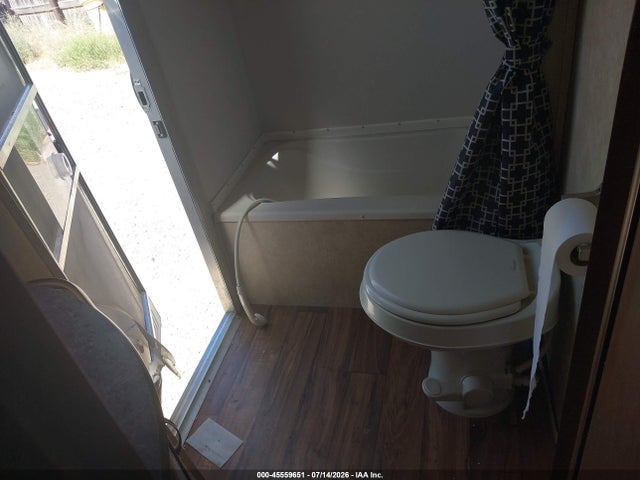 Wildwood X-lite 2015 4X4TWDB23F7349181 Image 20