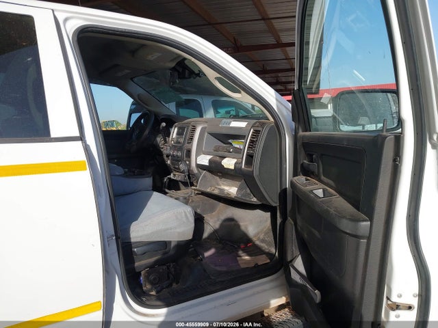 45559909 :رقم المزاد ، 3C6UR5CJ4JG287520 vin ، 2018 Ram 2500 Tradesman  4x4 6'4 Box مزاد بيع