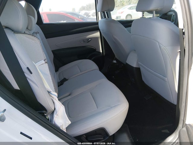 5NMJA3DEXSH493939 Hyundai TUCSON SE