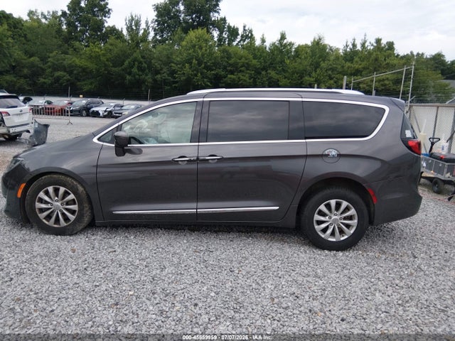 45559959 :رقم المزاد ، 2C4RC1BG6JR258822 vin ، 2018 Chrysler Pacifica Touring L مزاد بيع