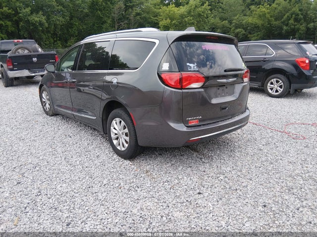 45559959 :رقم المزاد ، 2C4RC1BG6JR258822 vin ، 2018 Chrysler Pacifica Touring L مزاد بيع