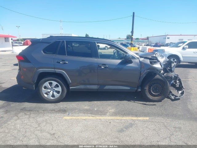 Toyota RAV4 LE 2019 JTMH1RFVXKJ013309 Image 12