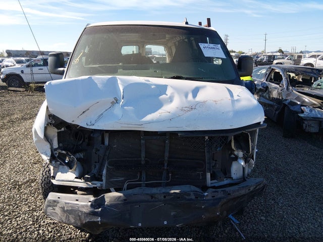 45560036 :رقم المزاد ، 1GCWGBFFXH1255953 vin ، 2017 Chevrolet Express 2500 1wt مزاد بيع