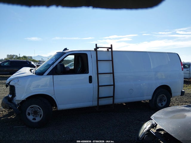 45560036 :رقم المزاد ، 1GCWGBFFXH1255953 vin ، 2017 Chevrolet Express 2500 1wt مزاد بيع