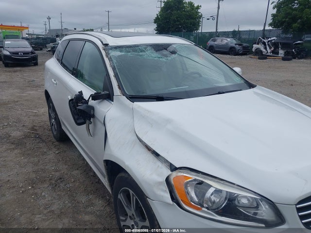 Aukcja sprzedaży 2015 Volvo Xc60 T6 Platinum, vin: YV4902RD0F2626375, numer aukcji: 45560085