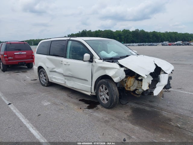 2011 Chrysler Town & Country Touring მანქანა იყიდება აუქციონზე, vin: 2A4RR5DG0BR649107, აუქციონის ნომერი: 45560089
