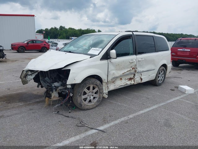 2011 Chrysler Town & Country Touring მანქანა იყიდება აუქციონზე, vin: 2A4RR5DG0BR649107, აუქციონის ნომერი: 45560089