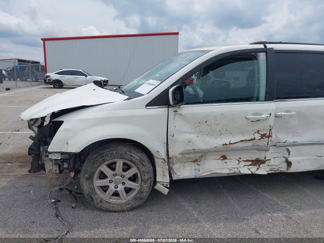 2011 Chrysler Town & Country Touring მანქანა იყიდება აუქციონზე, vin: 2A4RR5DG0BR649107, აუქციონის ნომერი: 45560089