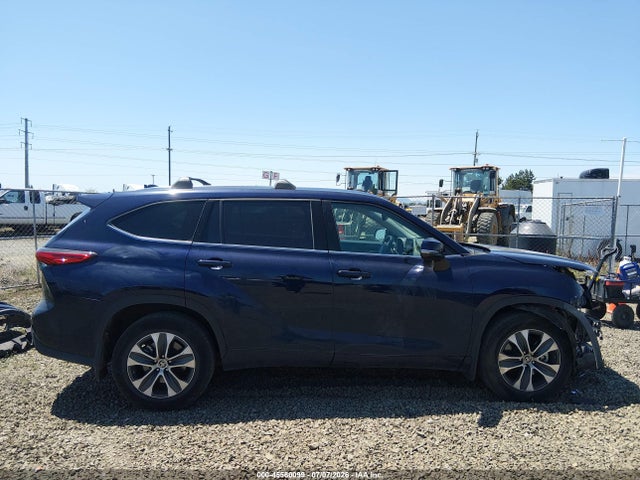 Toyota Highlander Xle 2021 5TDHZRBH7MS524846 Image 14