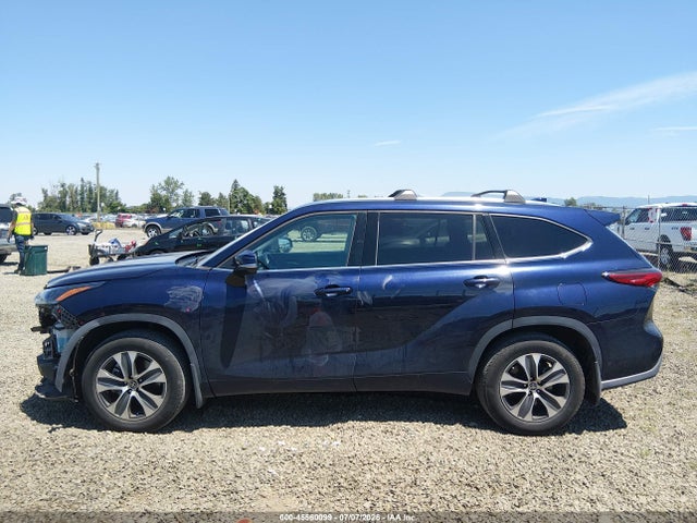 Toyota Highlander Xle 2021 5TDHZRBH7MS524846 Image 15