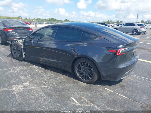 Tesla MODEL 3 2026 5YJ3E1EA5TF117536 Image 3