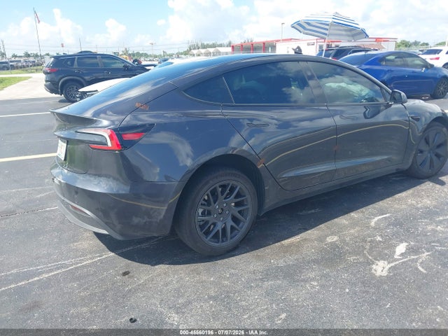 Tesla MODEL 3 2026 5YJ3E1EA5TF117536 Image 4