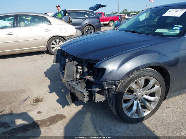 45560277 :رقم المزاد ، 2C3CCAEG6KH686502 vin ، 2019 Chrysler 300 Limited مزاد بيع