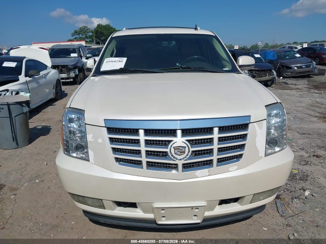 Продажа на аукционе авто 2010 Cadillac Escalade Luxury, vin: 1GYUKBEF2AR270536, номер лота: 45560280