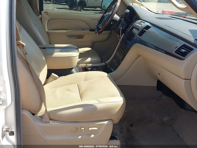 Продажа на аукционе авто 2010 Cadillac Escalade Luxury, vin: 1GYUKBEF2AR270536, номер лота: 45560280