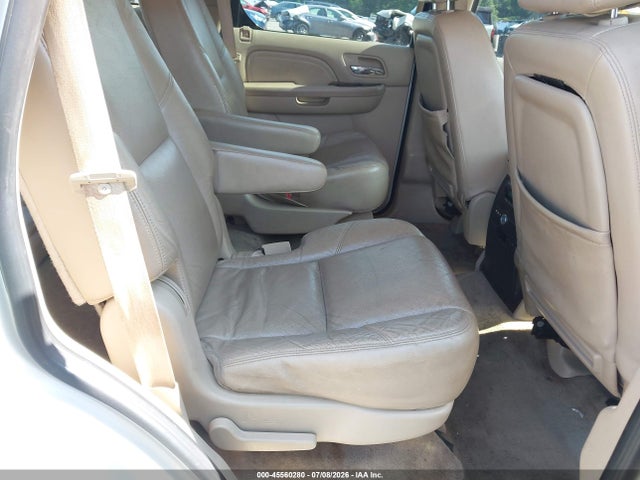 Продажа на аукционе авто 2010 Cadillac Escalade Luxury, vin: 1GYUKBEF2AR270536, номер лота: 45560280