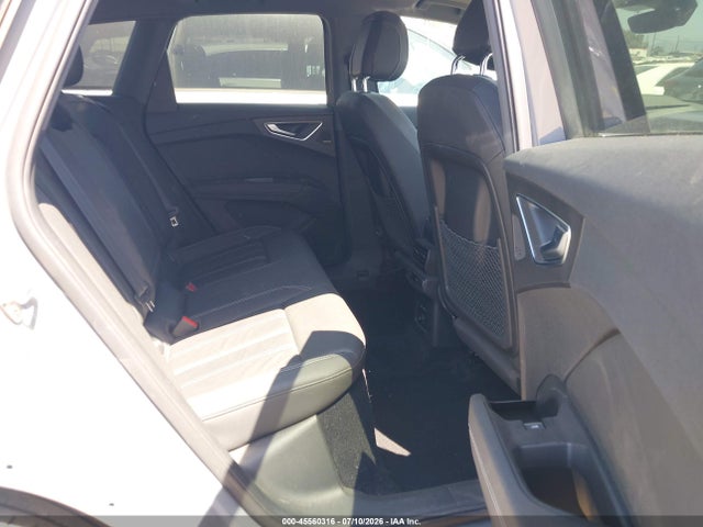 45560316 :رقم المزاد ، WA1BCBFZ3PP005917 vin ، 2023 Audi Q4 E-tron Premium Plus 40 Rwd مزاد بيع