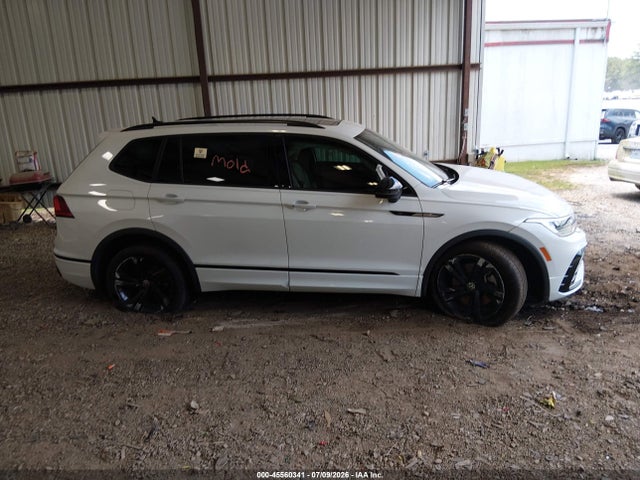 Продаж на аукціоні авто 2024 Volkswagen Tiguan 2.0t Se R-line Black, vin: 3VVCB7AX9RM192056, номер лоту: 45560341