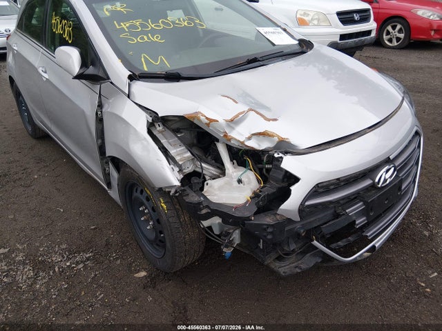 Продаж на аукціоні авто 2017 Hyundai Elantra Gt, vin: KMHD35LHXHU384392, номер лоту: 45560363
